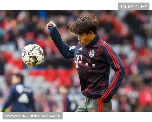 拜仁反越位精确切入，穆勒抢点建功