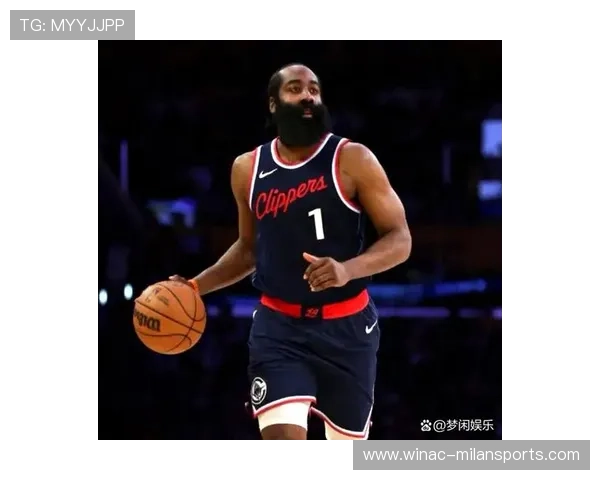 哈登突破分球制造绝佳机会