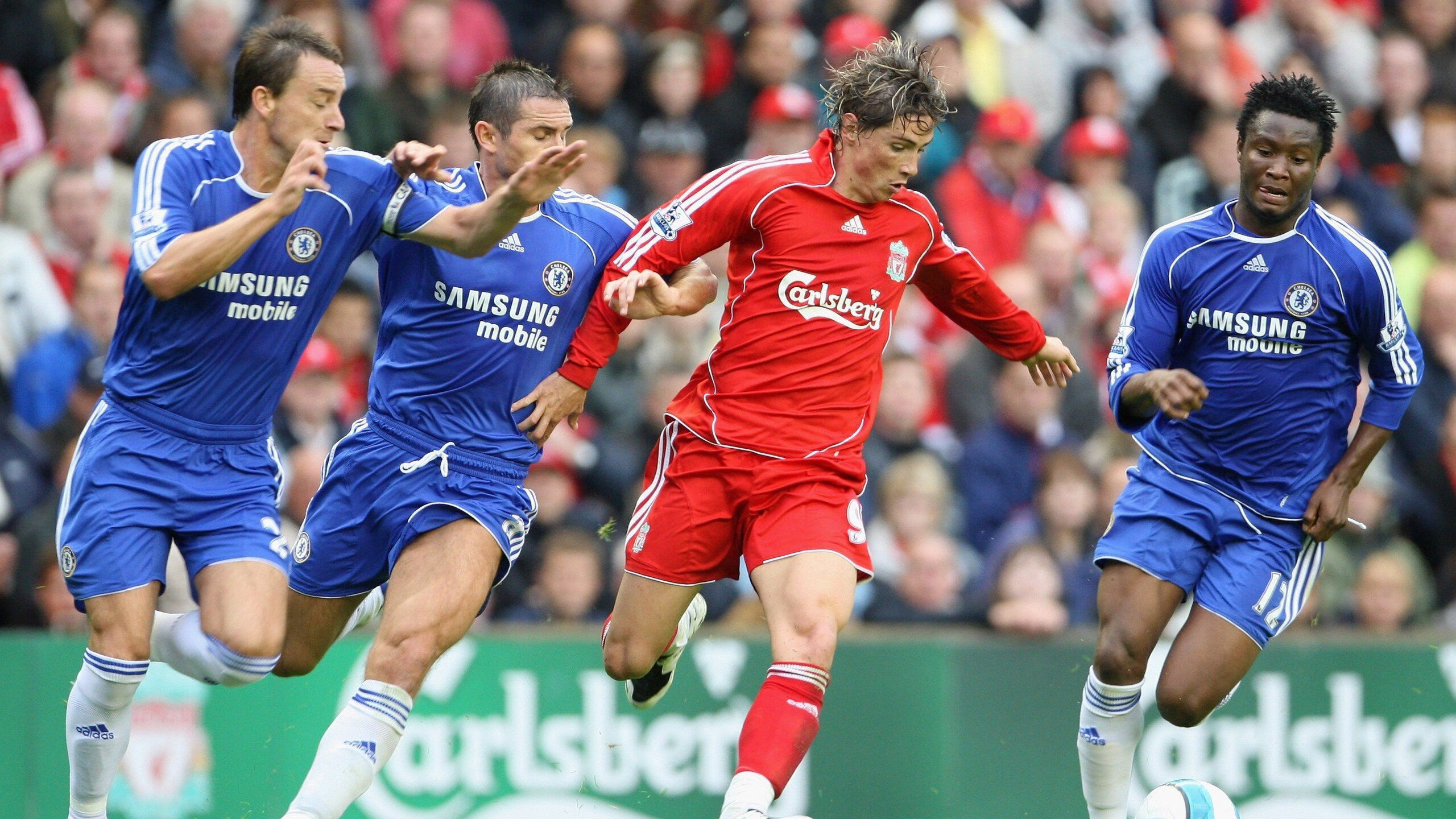 亚历克斯·格林伍德以强悍防守，成为袋鼠队的后防屏障，格林伍德球员